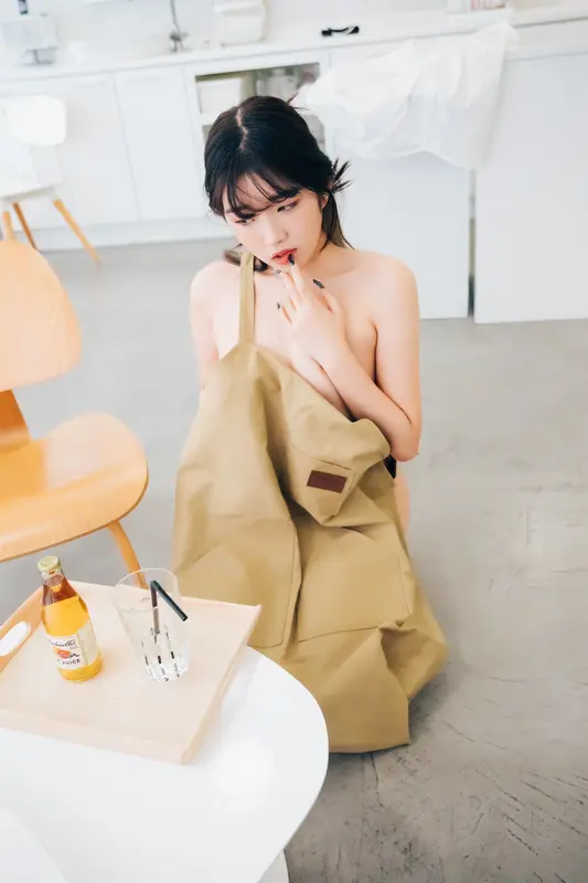 Sonson - Nude Apron - Loozy